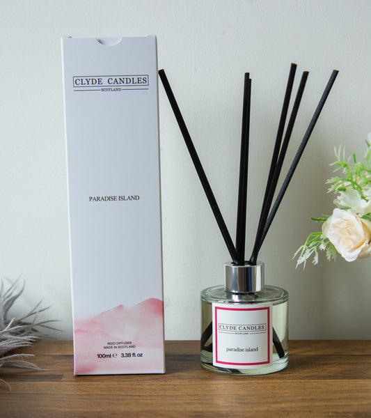 Paradise Island Reed Diffuser - Clyde Candles, Luxury Diffuser Oil with a Set of 7 Fibre Sticks, 100ml, Best Aroma Scent for Home, Kitchen, Living Room, Bathroom. Fragrance Diffusers set with sticks