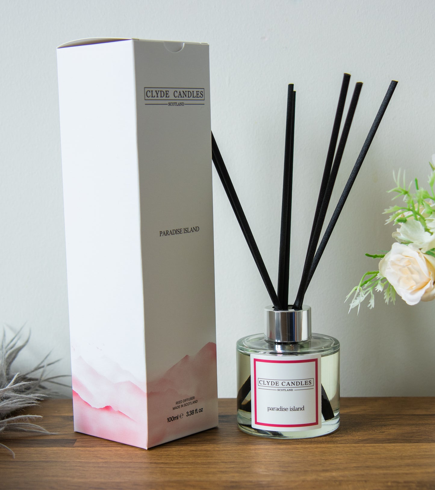 Paradise Island Reed Diffuser - Clyde Candles, Luxury Diffuser Oil with a Set of 7 Fibre Sticks, 100ml, Best Aroma Scent for Home, Kitchen, Living Room, Bathroom. Fragrance Diffusers set with sticks