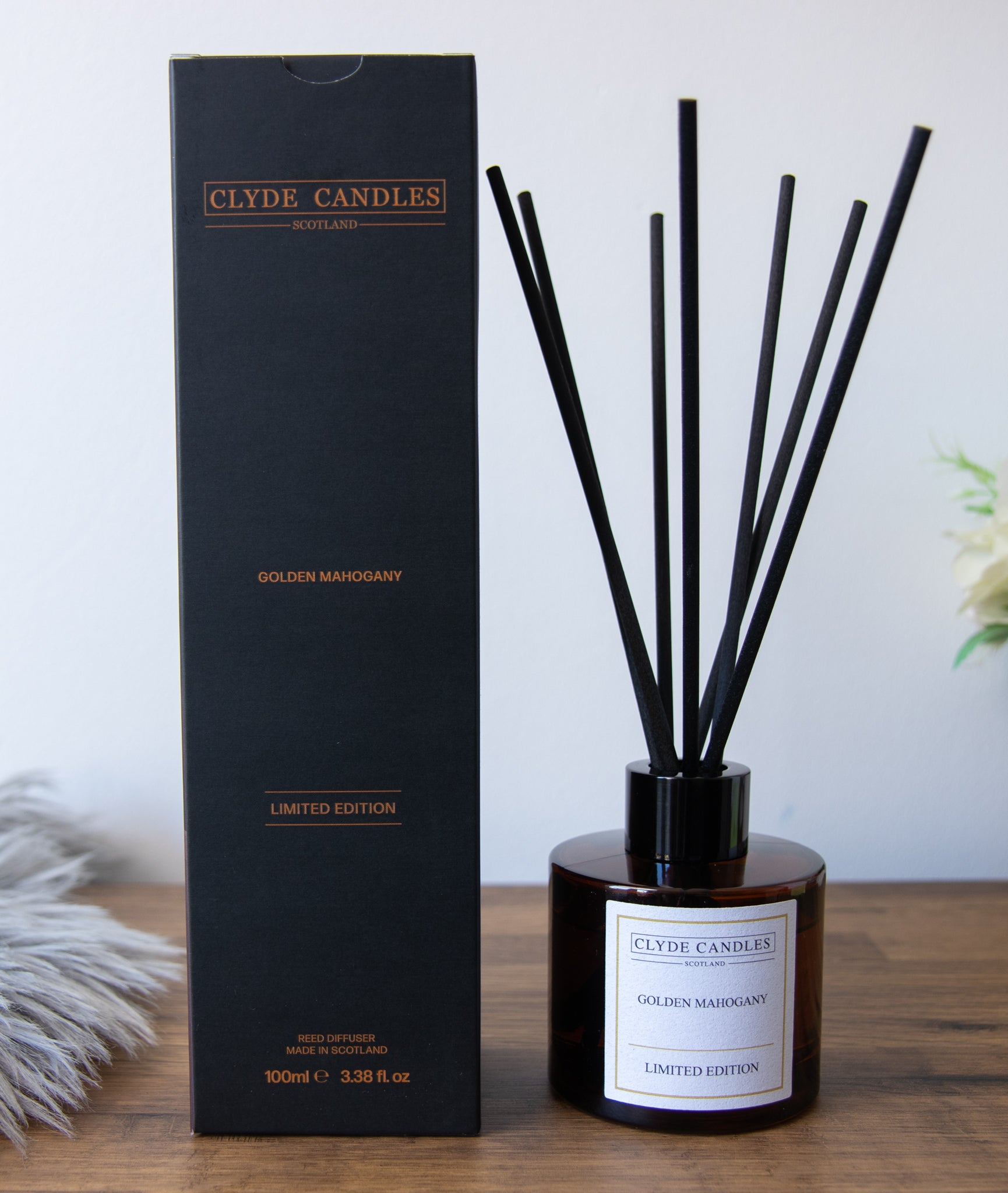 golden mahogany Reed Diffuser - Clyde Candles, Luxury Diffuser Oil with a Set of 7 Fibre Sticks, 100ml, Best Aroma Scent for Home, Kitchen, Living Room, Bathroom. Fragrance Diffusers set with sticks