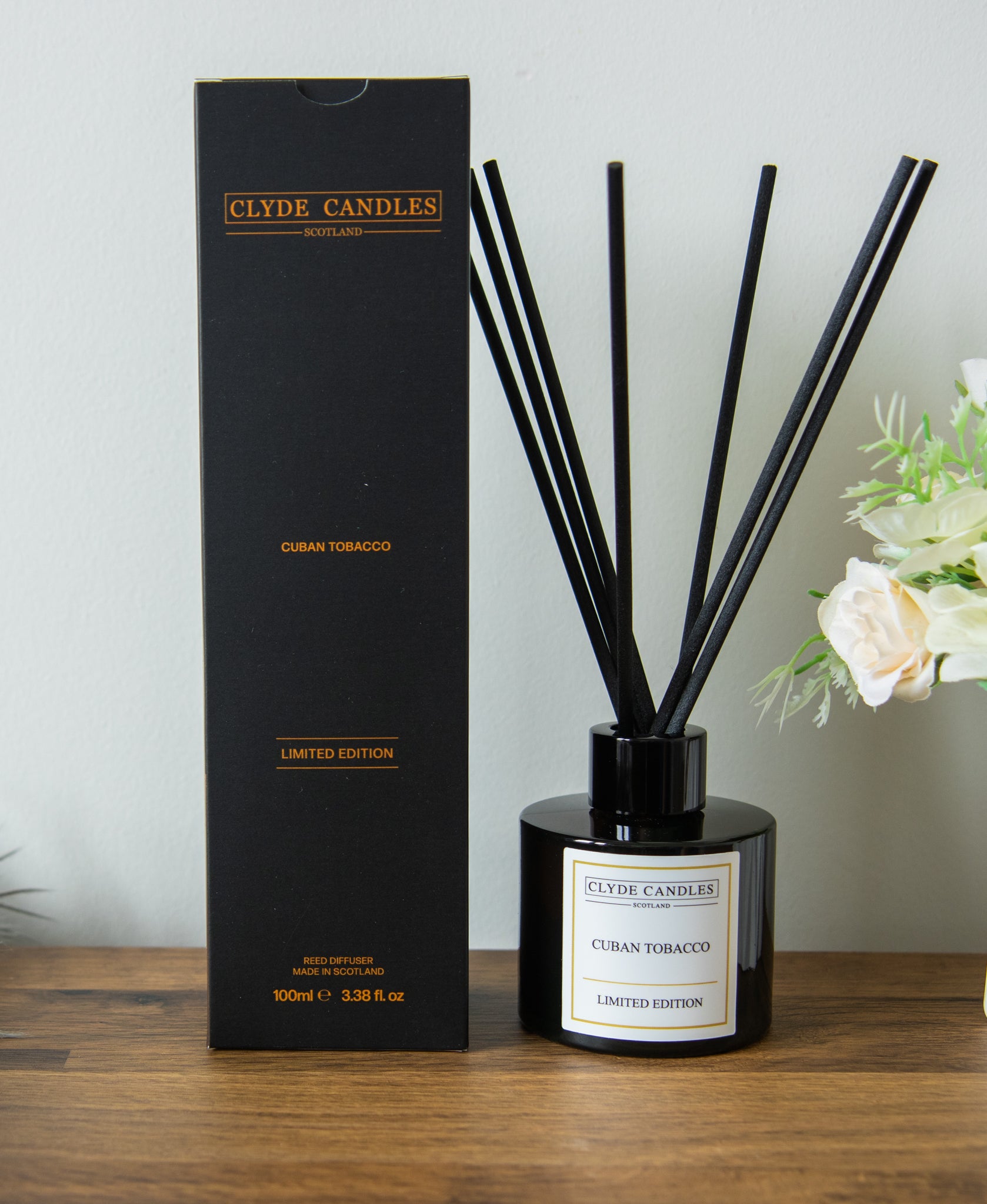 Cuban Tobacco Reed Diffuser - Clyde Candles, Luxury Diffuser Oil with a Set of 7 Fibre Sticks, 100ml, Best Aroma Scent for Home, Kitchen, Living Room, Bathroom, Office. Fragrance Diffusers set with sticks