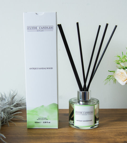 Antique Sandalwood Reed Diffuser - Clyde Candles, Luxury Diffuser Oil with a Set of 7 Fibre Sticks, 100ml, Best Aroma Scent for Home, Kitchen, Living Room, Bathroom. Fragrance Diffusers set with sticks