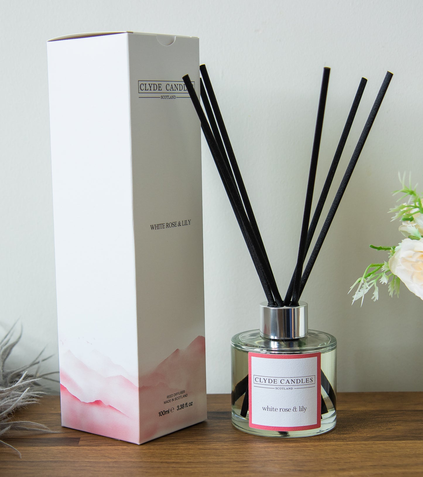 white rose and lily, Reed Diffuser - Clyde Candles, Luxury Diffuser Oil with a Set of 7 Fibre Sticks, 100ml, Best Aroma Scent for Home, Kitchen, Living Room, Bathroom. Fragrance Diffusers set with sticks, fairy dust
