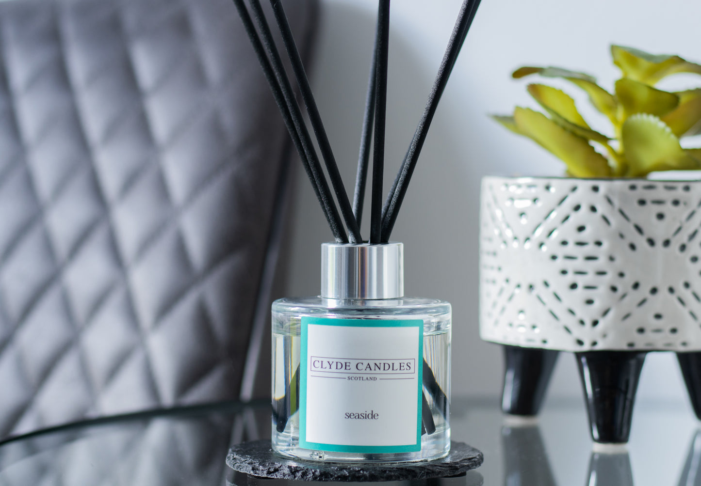 Seaside Reed Diffuser - Clyde Candles, Luxury Diffuser Oil with a Set of 7 Fibre Sticks, 100ml, Best Aroma Scent for Home, Kitchen, Living Room, Bathroom. Fragrance Diffusers set with sticks