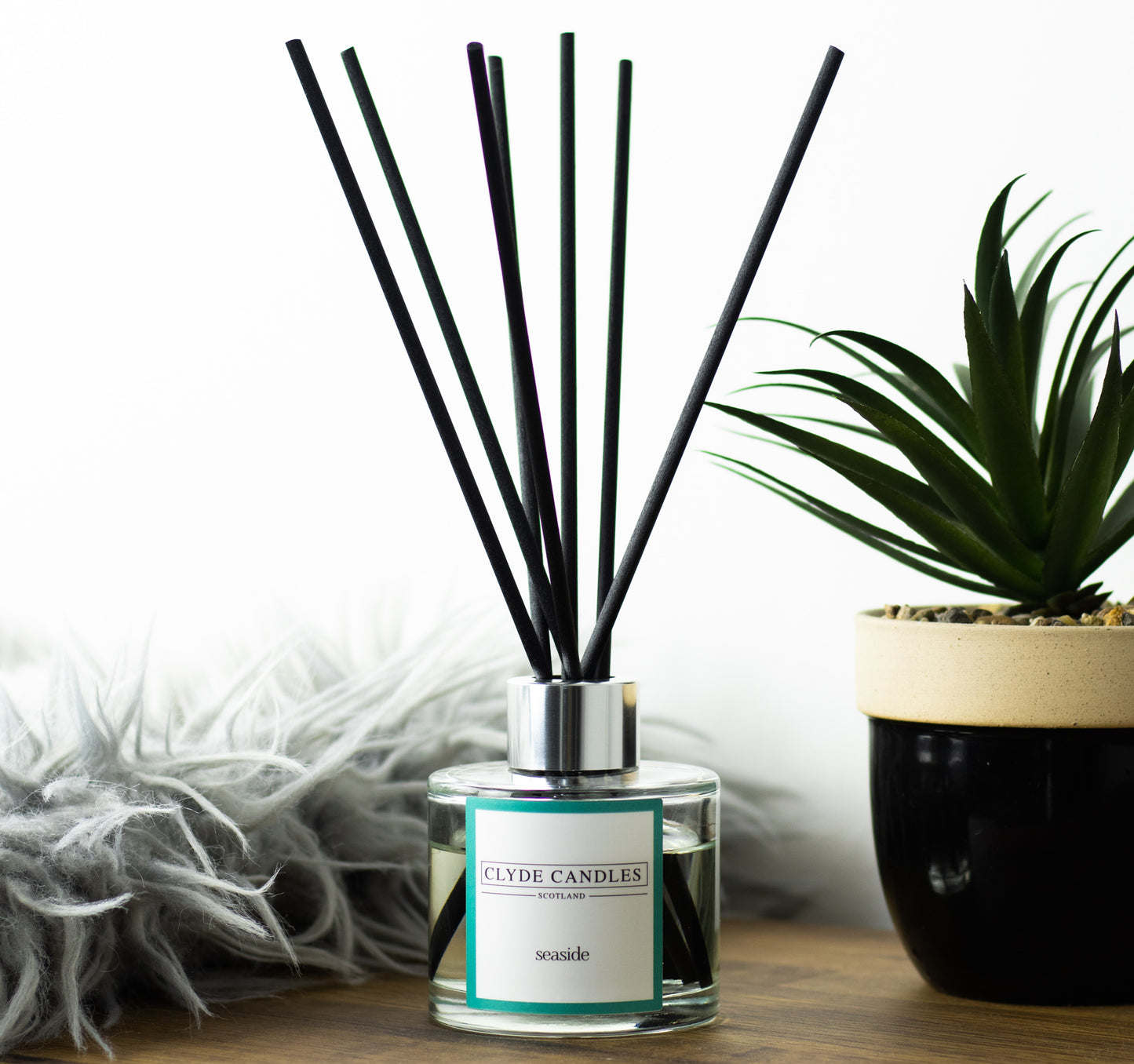 Seaside Reed Diffuser - Clyde Candles, Luxury Diffuser Oil with a Set of 7 Fibre Sticks, 100ml, Best Aroma Scent for Home, Kitchen, Living Room, Bathroom. Fragrance Diffusers set with sticks