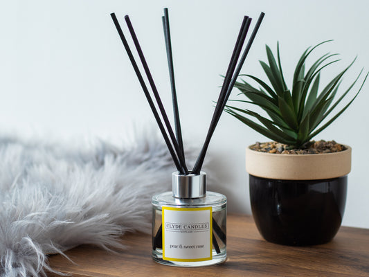 Pear And Sweet Rose Reed Diffuser - Clyde Candles, Luxury Diffuser Oil with a Set of 7 Fibre Sticks, 100ml, Best Aroma Scent for Home, Kitchen, Living Room, Bathroom. Fragrance Diffusers set with sticks