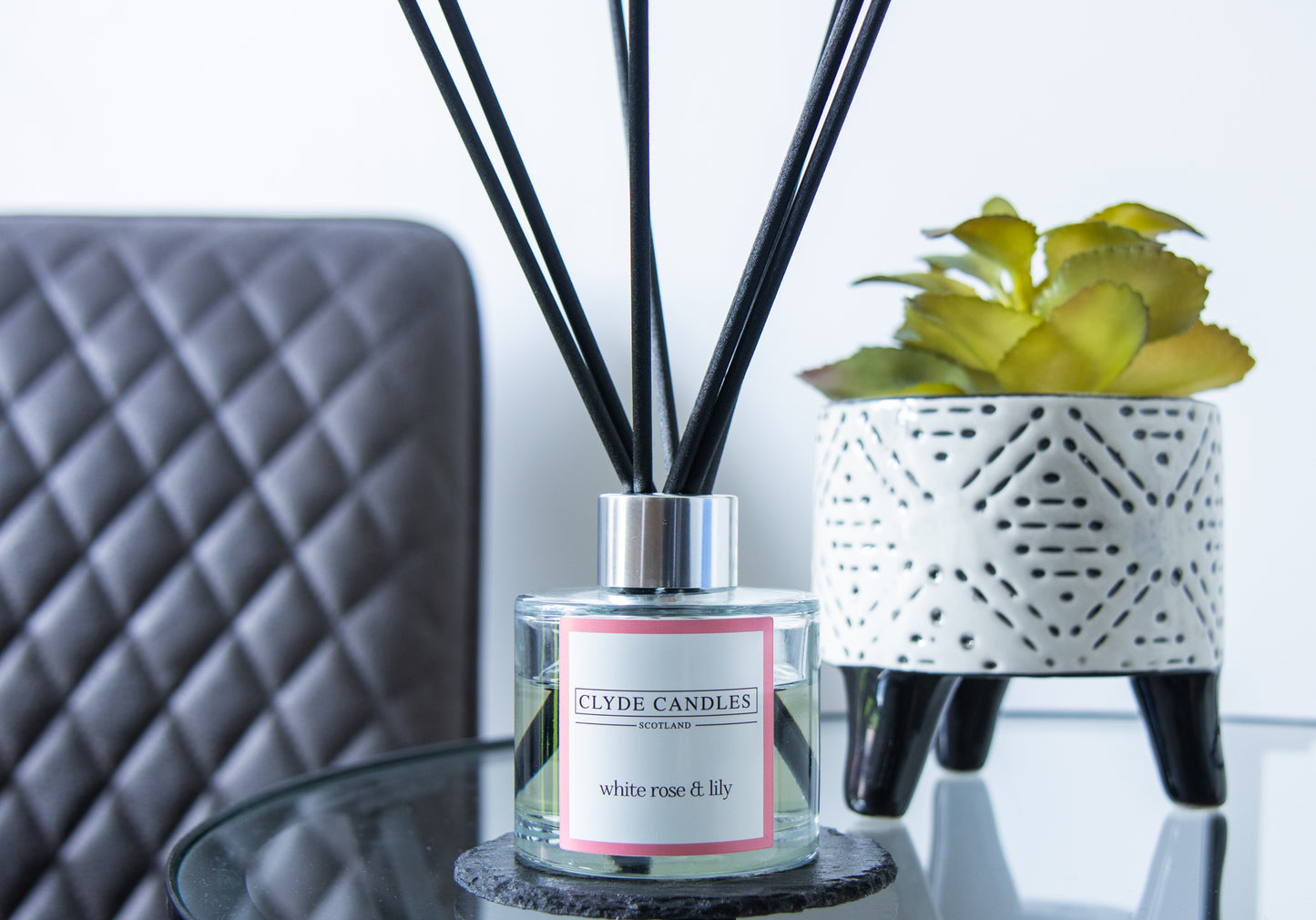 white rose and lily, Reed Diffuser - Clyde Candles, Luxury Diffuser Oil with a Set of 7 Fibre Sticks, 100ml, Best Aroma Scent for Home, Kitchen, Living Room, Bathroom. Fragrance Diffusers set with sticks, fairy dust