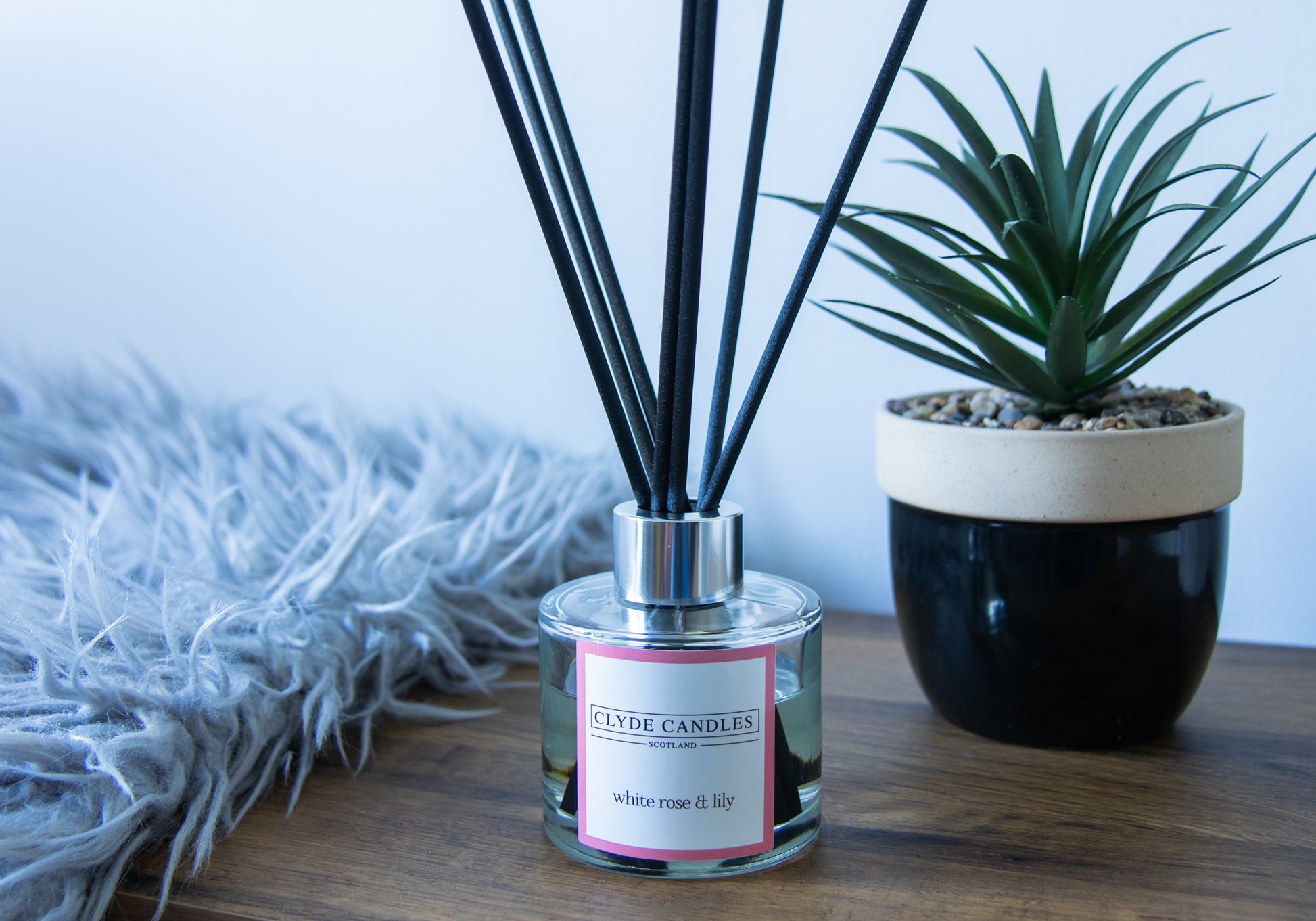 white rose and lily, Reed Diffuser - Clyde Candles, Luxury Diffuser Oil ...